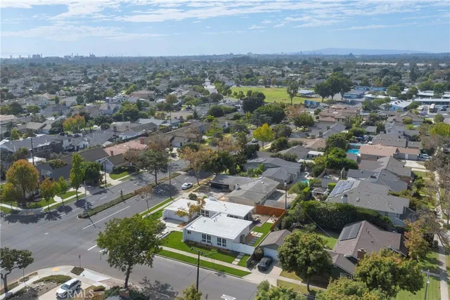 $2,079,000 | 3391 Rossmoor Way, Rossmoor, CA 90720