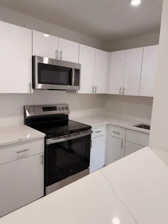 $2,000 | 10401 Southwest 108th Avenue, Unit 240, Miami, FL 33176