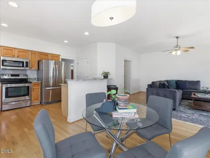 $785,000 | 913 Edgewater Circle, Chapel Hill, NC 27516
