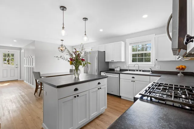 $469,000 | 531 Spruce Head Road, South Thomaston, ME 04858