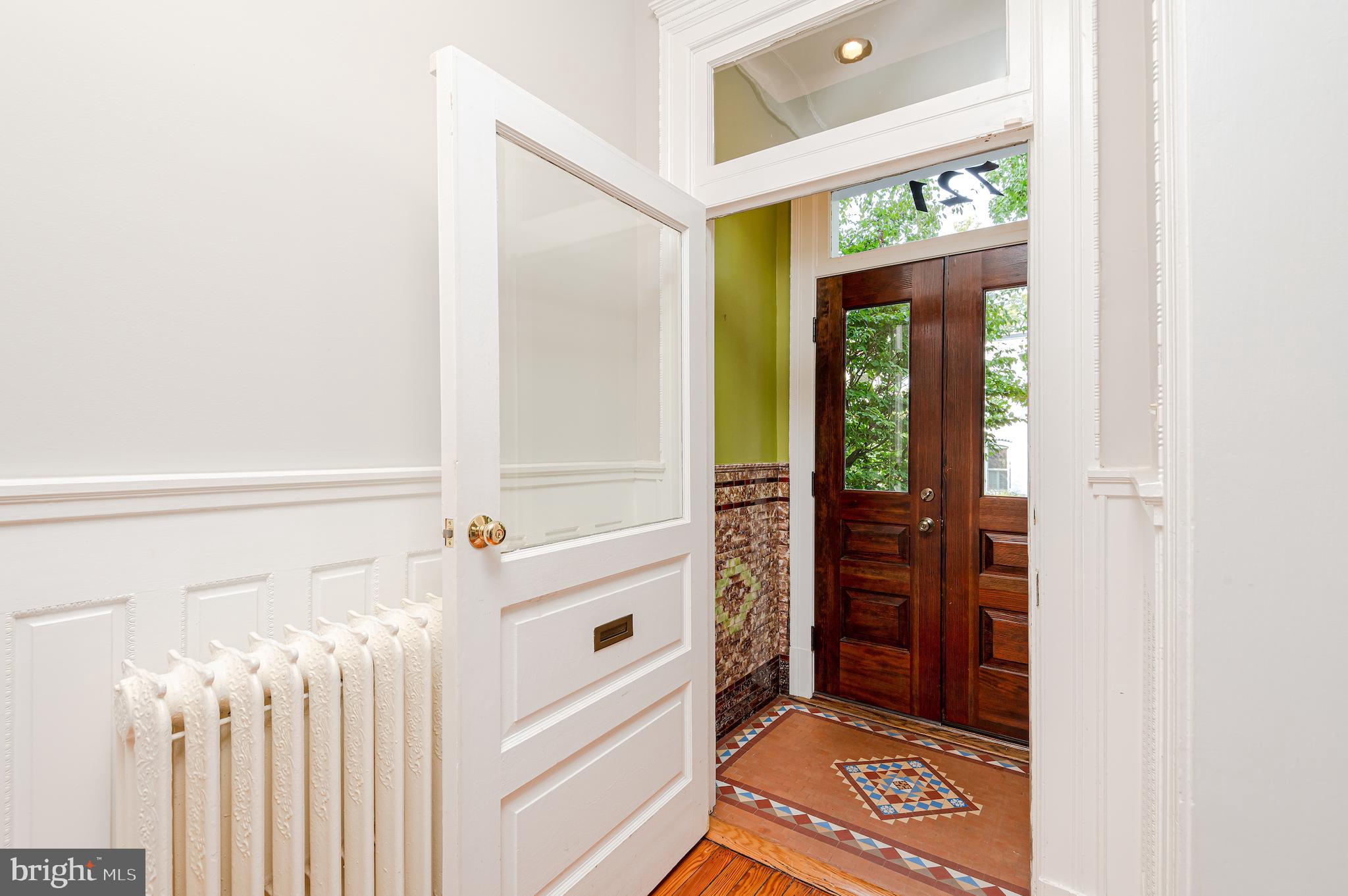 721 A Street Southeast Washington, DC 20003 - Photo 2 of 46 Entry