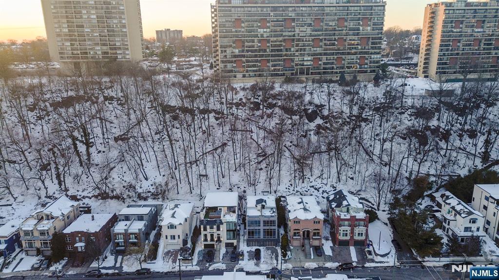 760 Undercliff Avenue, Unit B Edgewater, NJ 07020 - Photo 17 of 49 a view of a city with tall buildings