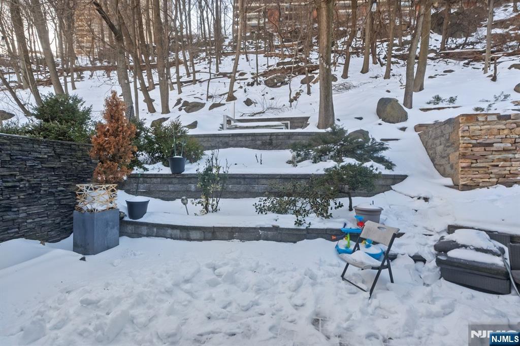 760 Undercliff Avenue, Unit B Edgewater, NJ 07020 - Photo 10 of 49 a view of swimming pool with outdoor seating