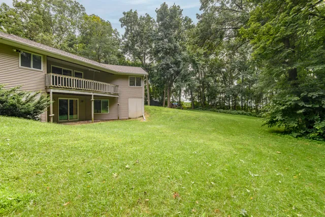 $584,900 | N5851 County Road A, Juneau, WI 53039