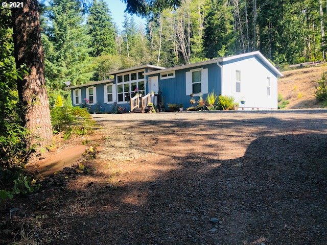 6887 Canary Road Westlake, OR 97493 - Photo 2 of 32 Gallery Image 2
