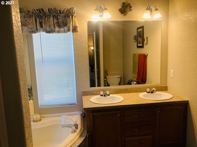 6887 Canary Road Westlake, OR 97493 - Photo 15 of 32 Gallery Image 15