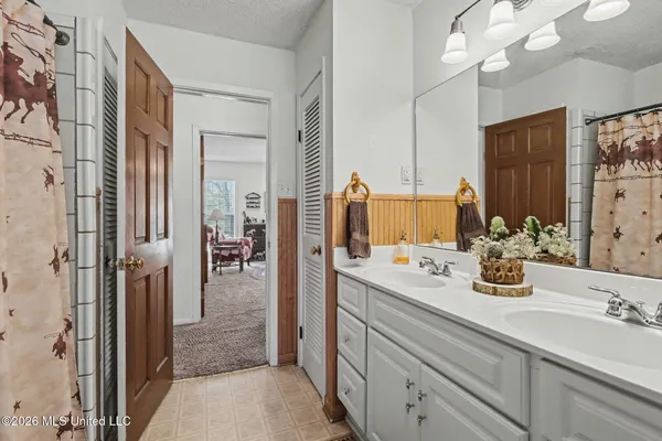 $414,900 | 5600 Rolling Hills Drive, Olive Branch, MS 38654