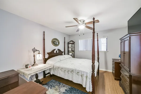 $175,900 | 15575 Marina Drive, Unit 315C, Montgomery, TX 77356