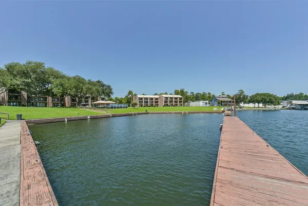 $175,900 | 15575 Marina Drive, Unit 315C, Montgomery, TX 77356