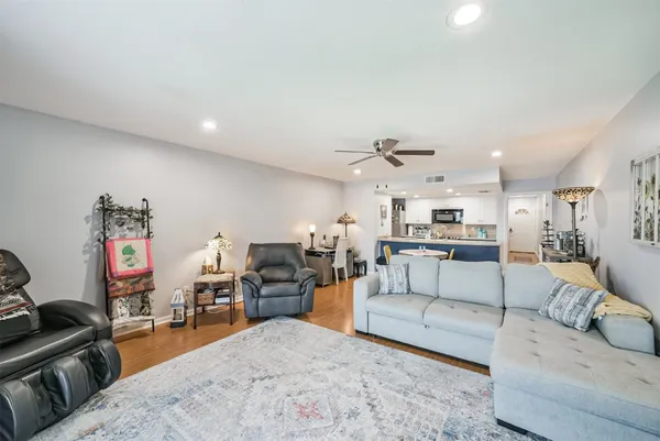 $175,900 | 15575 Marina Drive, Unit 315C, Montgomery, TX 77356