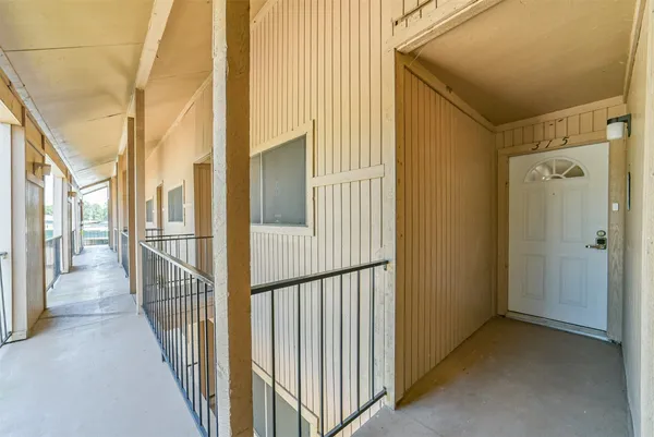 $175,900 | 15575 Marina Drive, Unit 315C, Montgomery, TX 77356