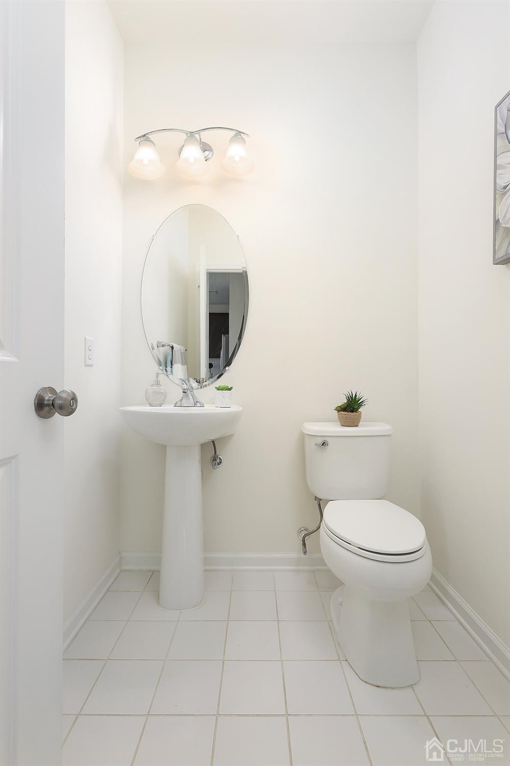115 Savoth Lane Colonia, NJ 07067 - Photo 14 of 26 Gallery Image 14