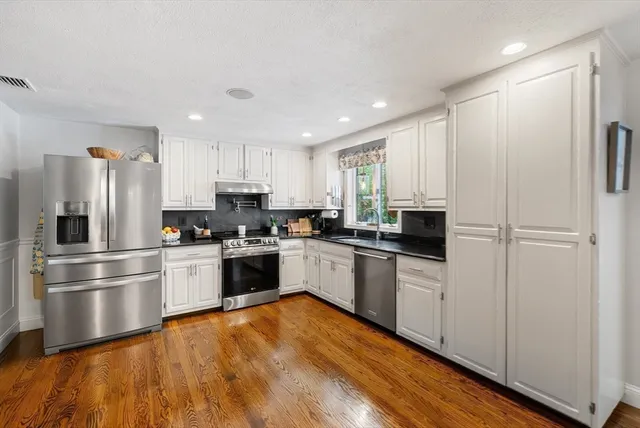 $999,900 | 12 Nancy Road, Natick, MA 01760