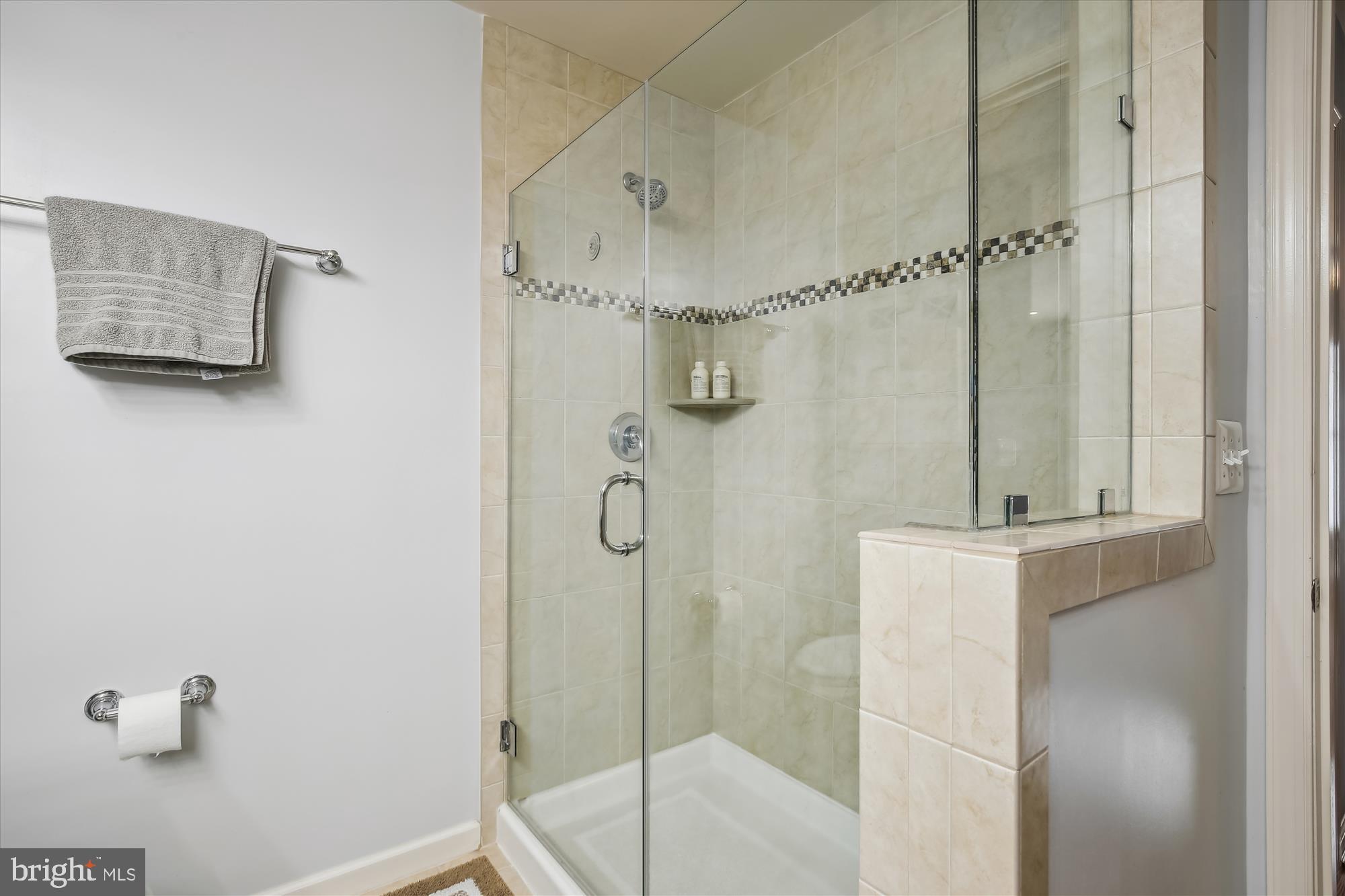 3461 Kemper Road Arlington, VA 22206 - Photo 19 of 27 Primary bathroom features oversized shower.
