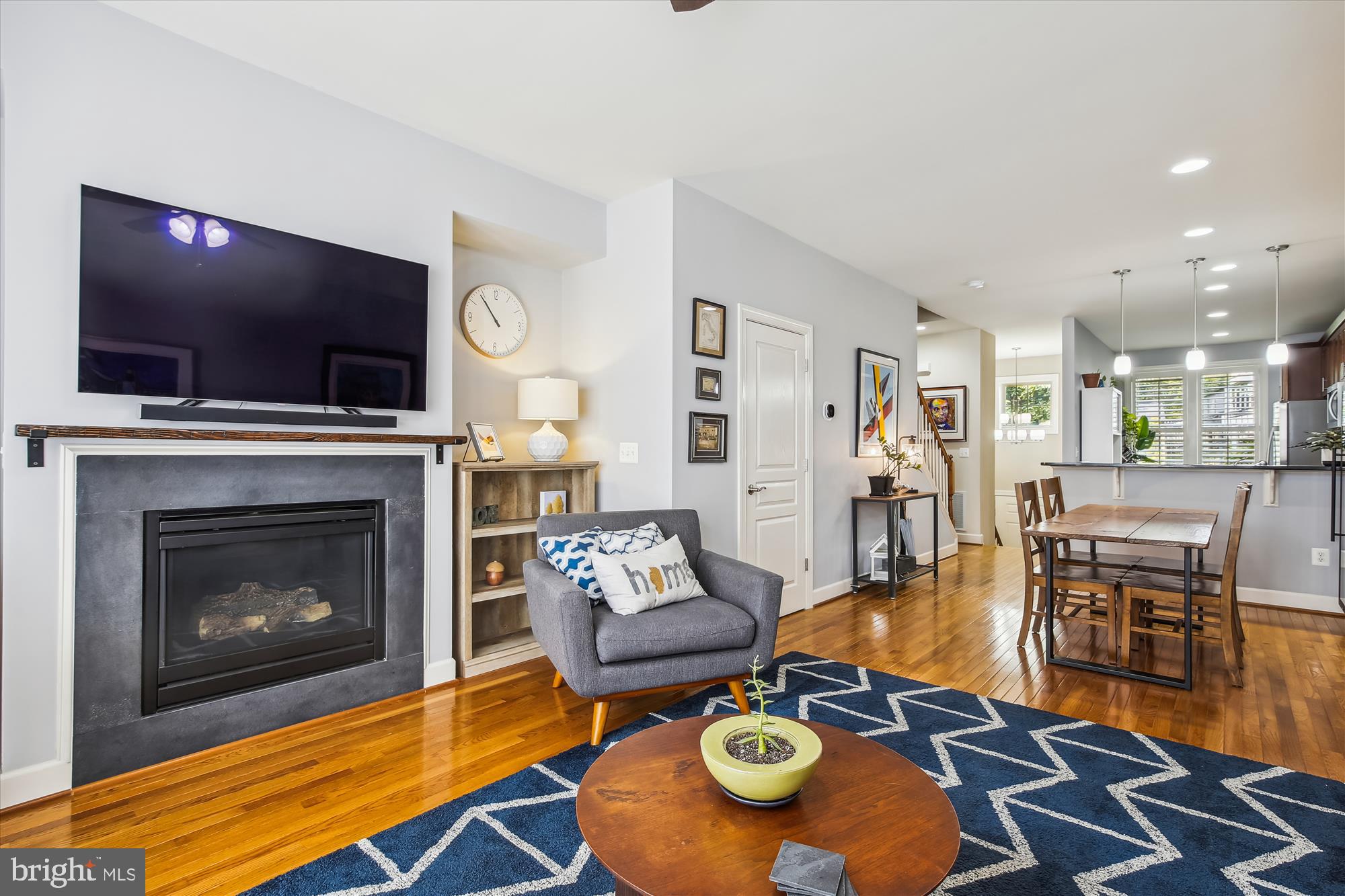 3461 Kemper Road Arlington, VA 22206 - Photo 4 of 27 Open concept main level with gleaming hardwoods.