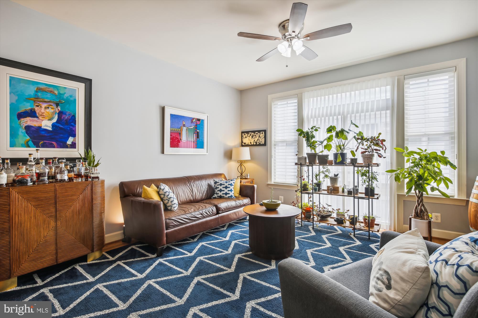 3461 Kemper Road Arlington, VA 22206 - Photo 6 of 27 Living room