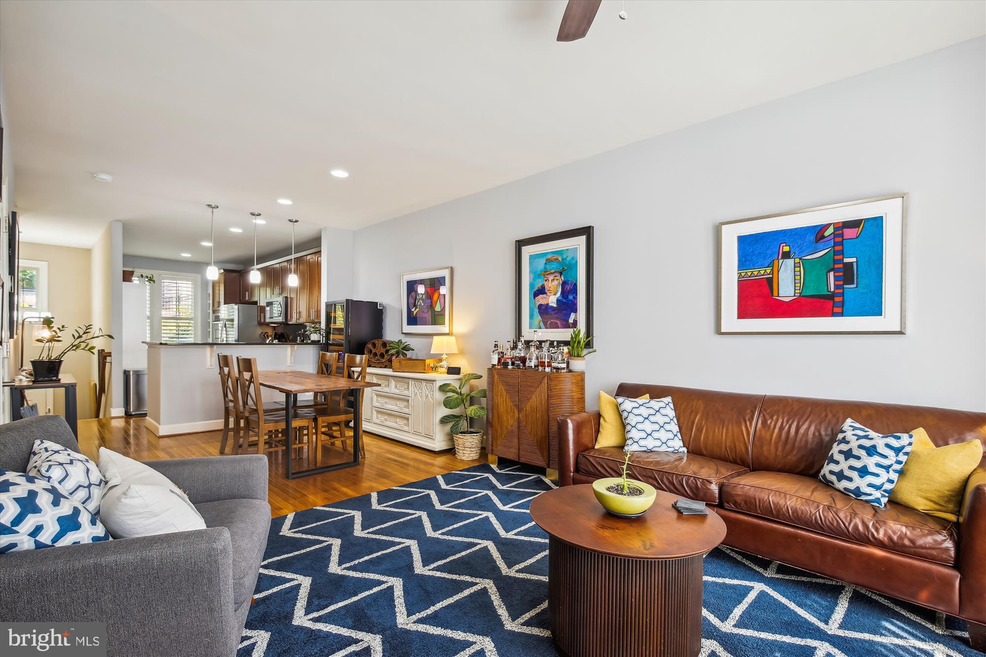 3461 Kemper Road Arlington, VA 22206 - Photo 7 of 27 Living room