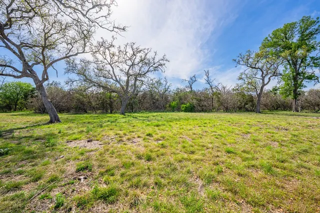 $299,000 | 195 Coldwater Dr Center Point, Kerrville, TX 78028