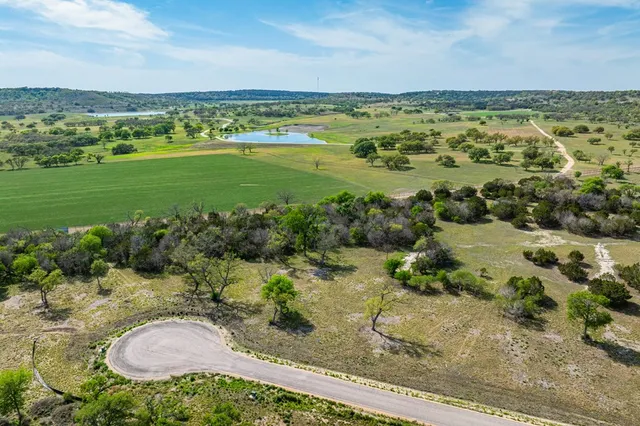 $299,000 | 195 Coldwater Dr Center Point, Kerrville, TX 78028