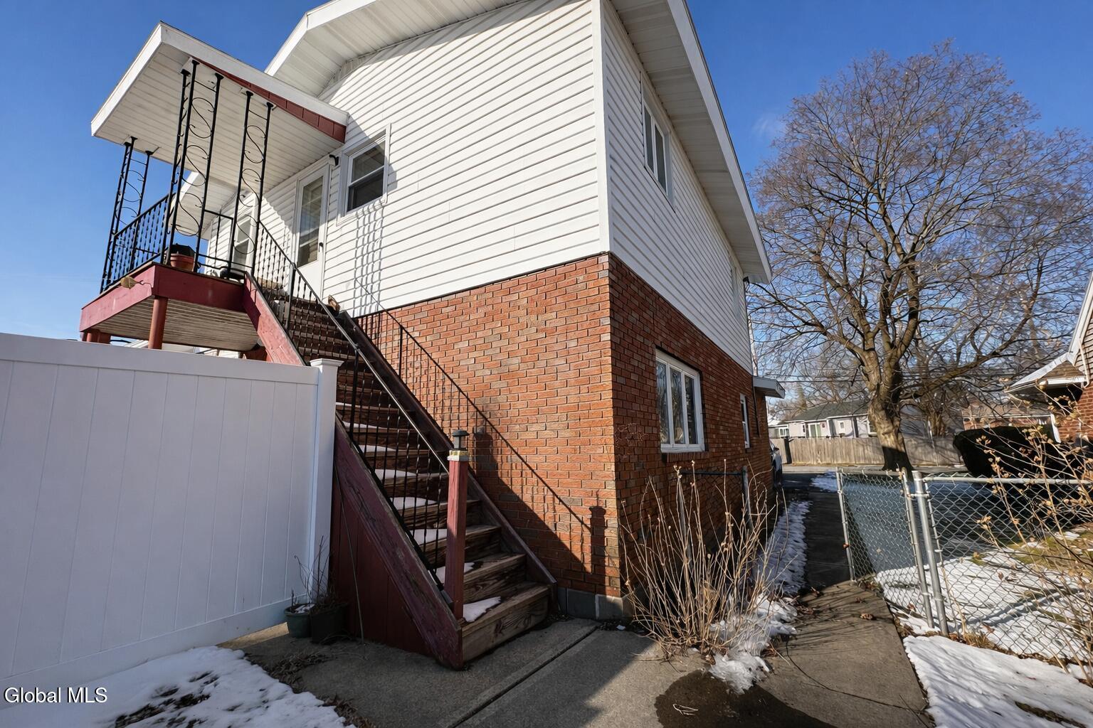 113 Russell Road, Unit 2 Albany, NY 12203 - Photo 16 of 17 Back Entrance
