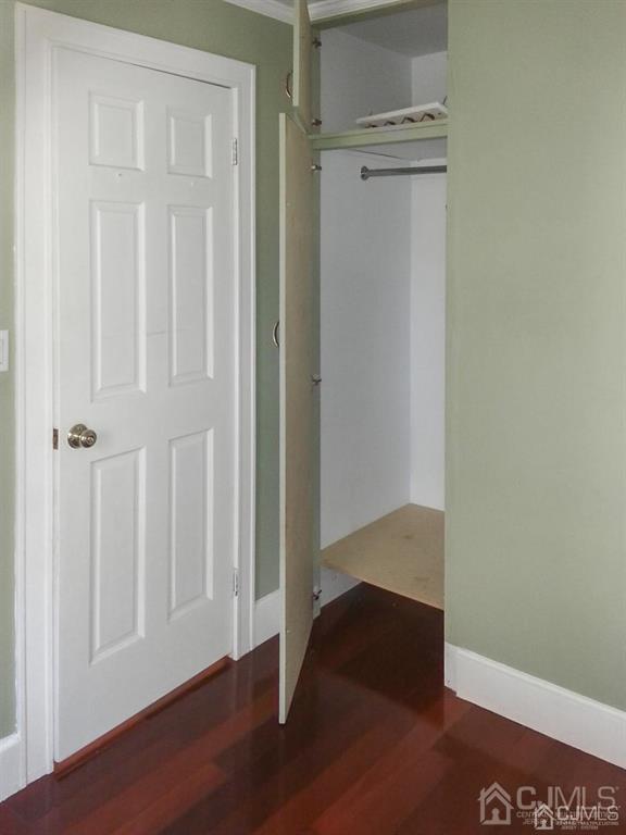 122 South Lincoln Avenue Middlesex, NJ 08846 - Photo 26 of 37 an empty room with wooden floor