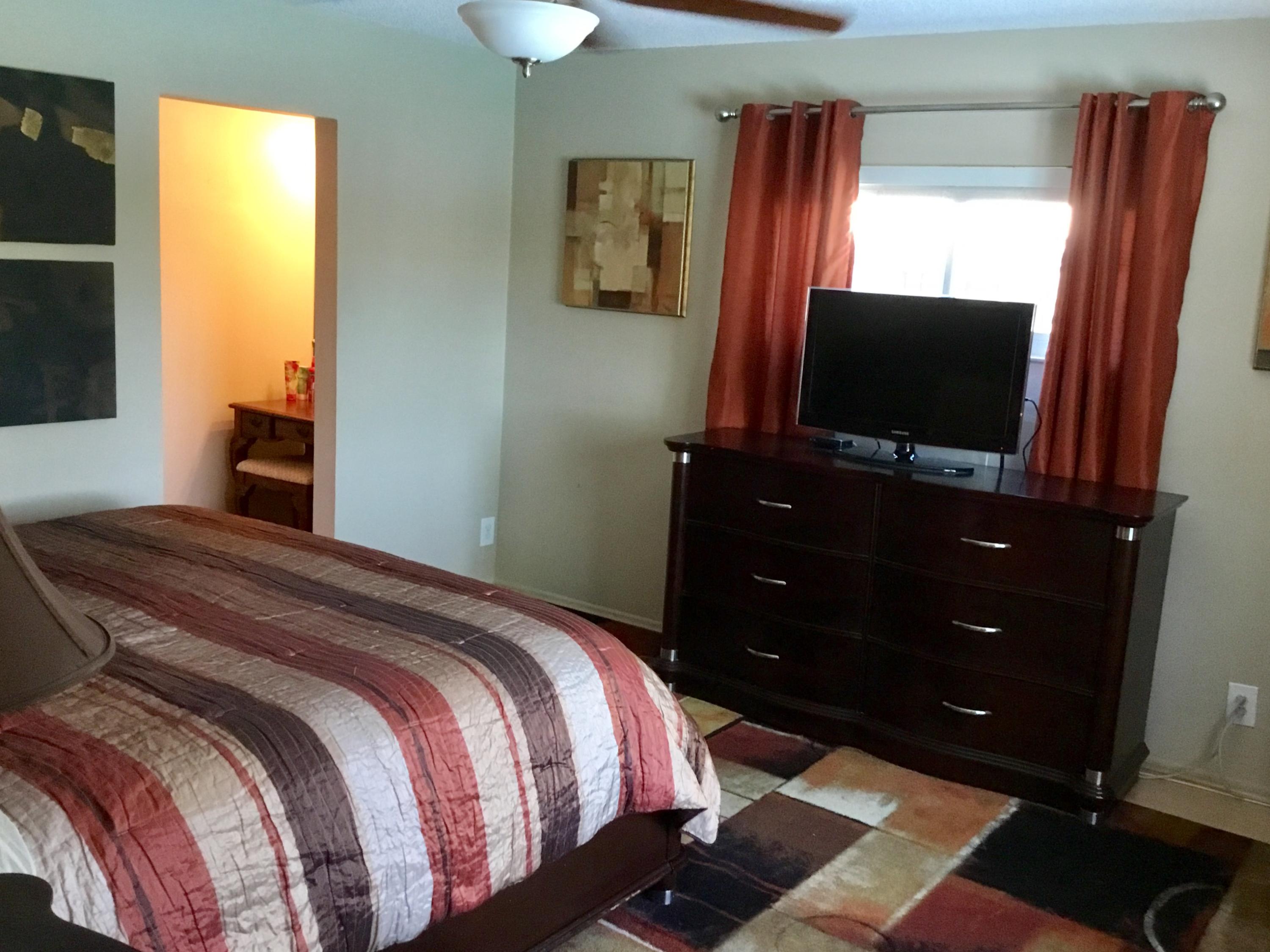 9638 Lancaster Place Boca Raton, FL 33434 - Photo 16 of 26 Master en suite