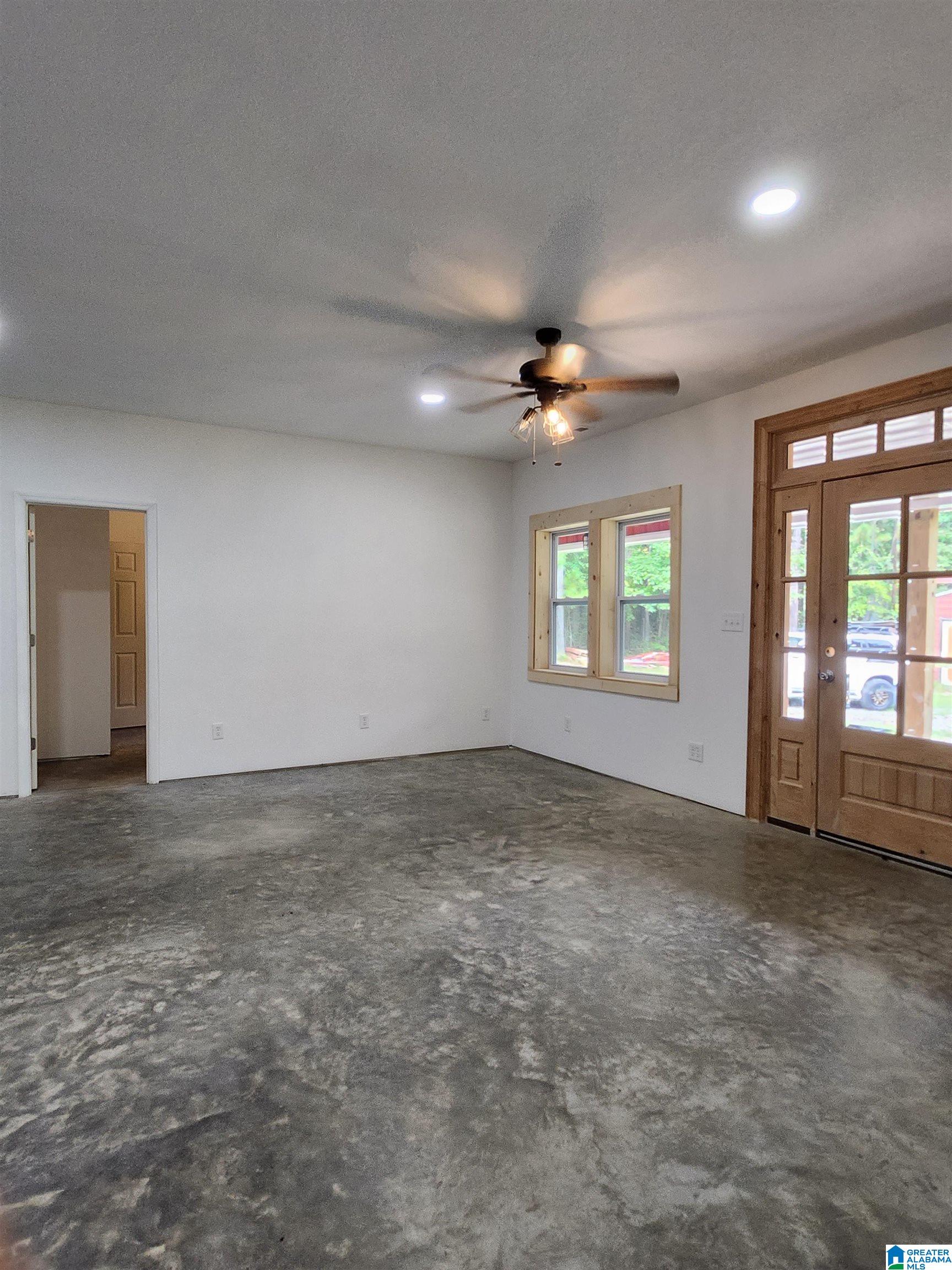 165 Linger Lane Talladega, AL 35160 - Photo 3 of 10
