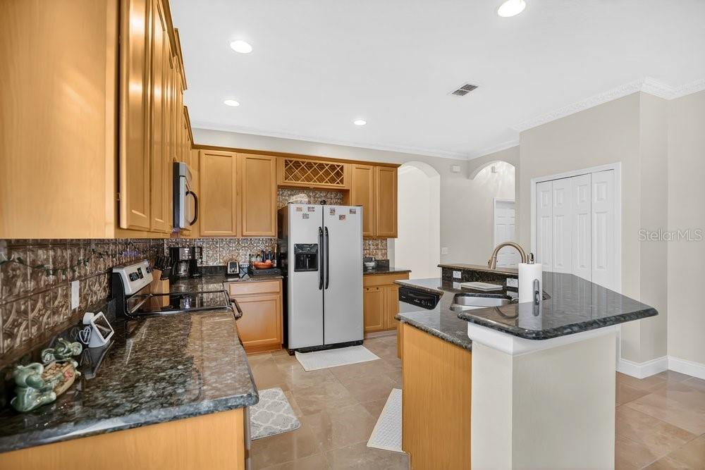 1673 Lakelet Loop Oviedo, FL 32765 - Photo 10 of 36