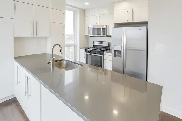 $4,631 | 3301 North Sheffield Avenue, Unit 501, Chicago, IL 60657