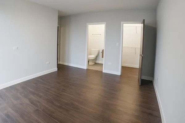 $4,631 | 3301 North Sheffield Avenue, Unit 501, Chicago, IL 60657