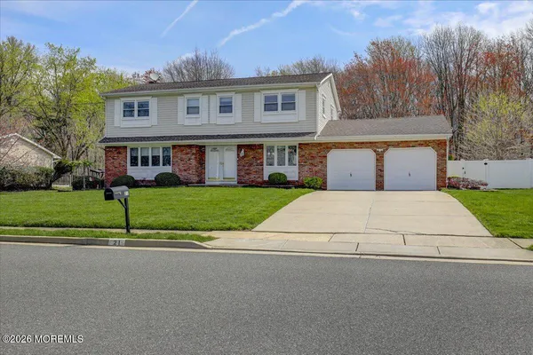 $800,000 | 21 Prince William Road, Morganville, NJ 07751