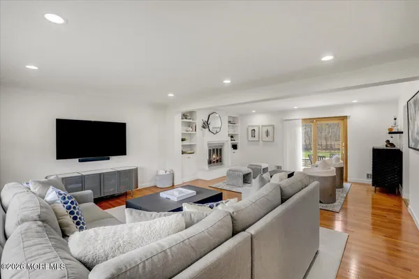 $800,000 | 21 Prince William Road, Morganville, NJ 07751