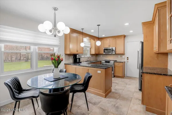$800,000 | 21 Prince William Road, Morganville, NJ 07751
