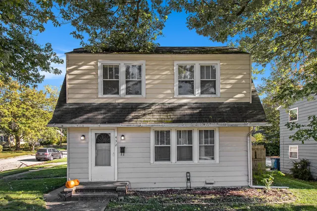 $189,900 | 432 North Riverview Drive, Kalamazoo, MI 49004