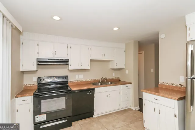 $2,045 | 3100 Forestside Court, Atlanta, GA 30349