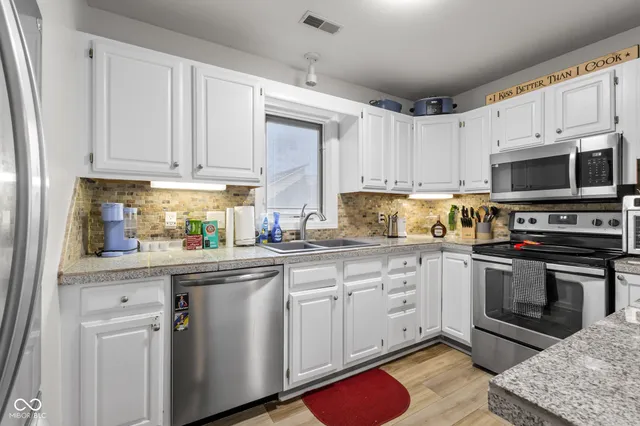 $229,000 | 280 West Main Street, Unit B8, Nashville, IN 47448