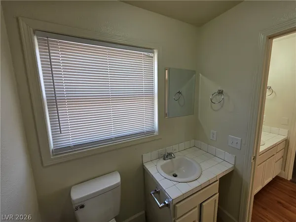 $2,900 | 1590 Mustang Drive, Henderson, NV 89002