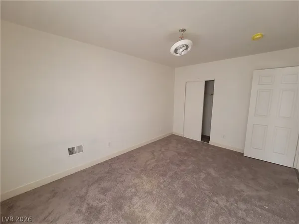 $3,100 | 1590 Mustang Drive, Henderson, NV 89002
