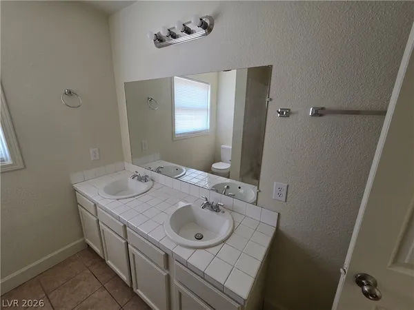 $2,900 | 1590 Mustang Drive, Henderson, NV 89002