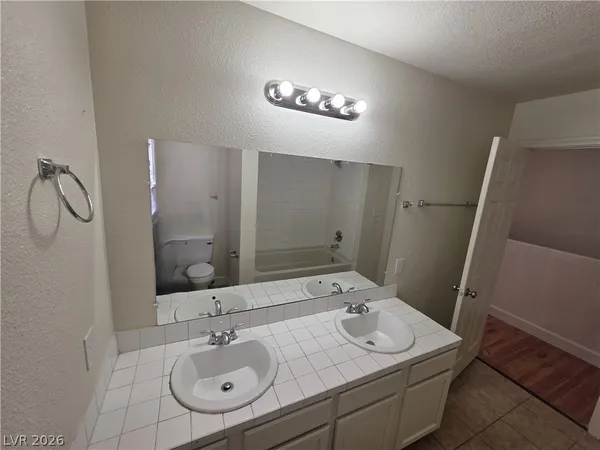 $2,900 | 1590 Mustang Drive, Henderson, NV 89002