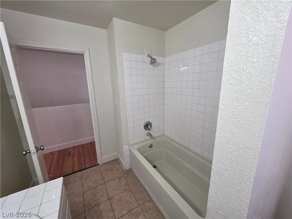 $2,900 | 1590 Mustang Drive, Henderson, NV 89002