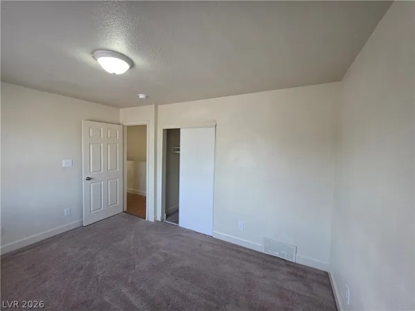 $2,900 | 1590 Mustang Drive, Henderson, NV 89002