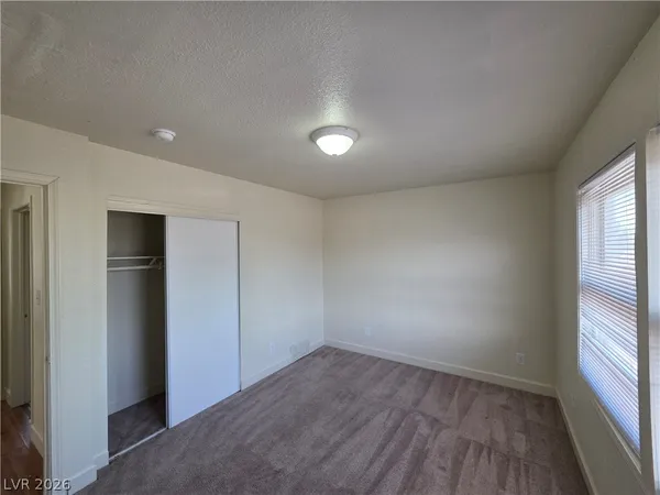 $2,900 | 1590 Mustang Drive, Henderson, NV 89002