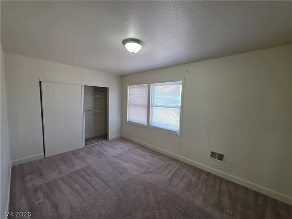 $2,900 | 1590 Mustang Drive, Henderson, NV 89002