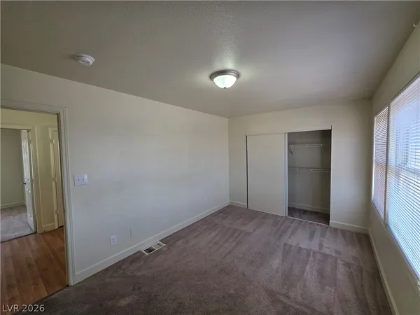 $2,900 | 1590 Mustang Drive, Henderson, NV 89002