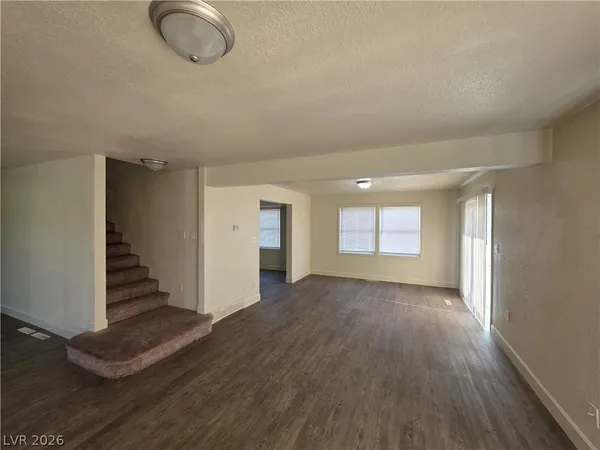 $2,900 | 1590 Mustang Drive, Henderson, NV 89002