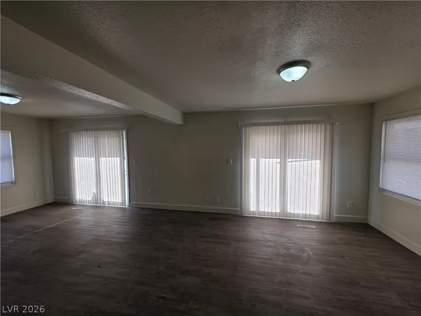 $2,900 | 1590 Mustang Drive, Henderson, NV 89002