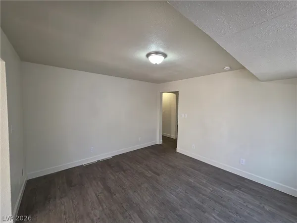 $2,900 | 1590 Mustang Drive, Henderson, NV 89002
