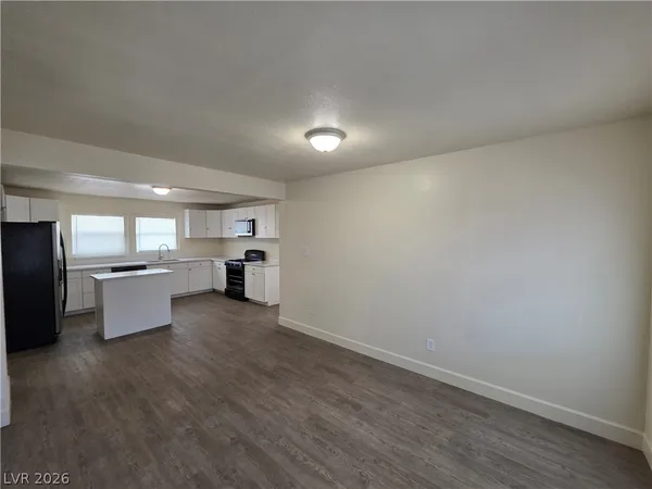 $2,900 | 1590 Mustang Drive, Henderson, NV 89002