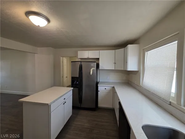$2,900 | 1590 Mustang Drive, Henderson, NV 89002